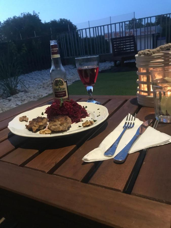 Ive'S Gardenia Seaside Apartment Dziwnow Bagian luar foto