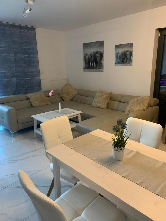 Ive'S Gardenia Seaside Apartment Dziwnow Bagian luar foto