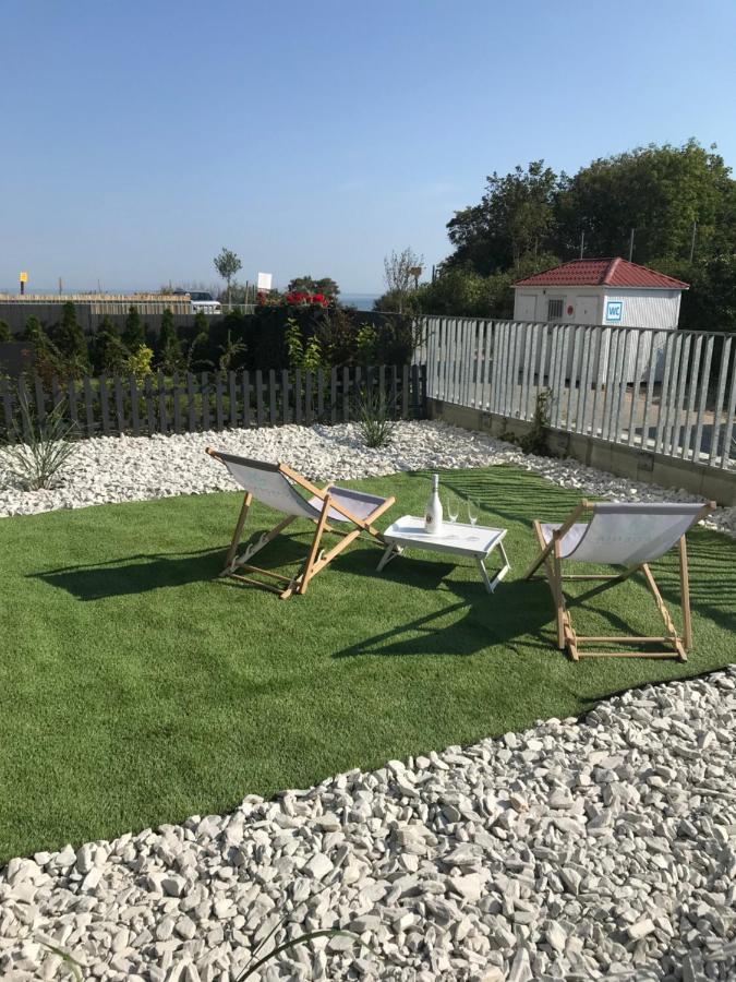 Ive'S Gardenia Seaside Apartment Dziwnow Bagian luar foto